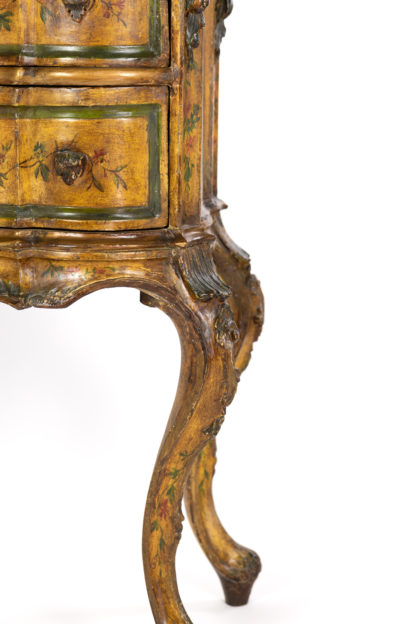 Venetian Painted Serpentine form Commode, Italy, circa 1800.