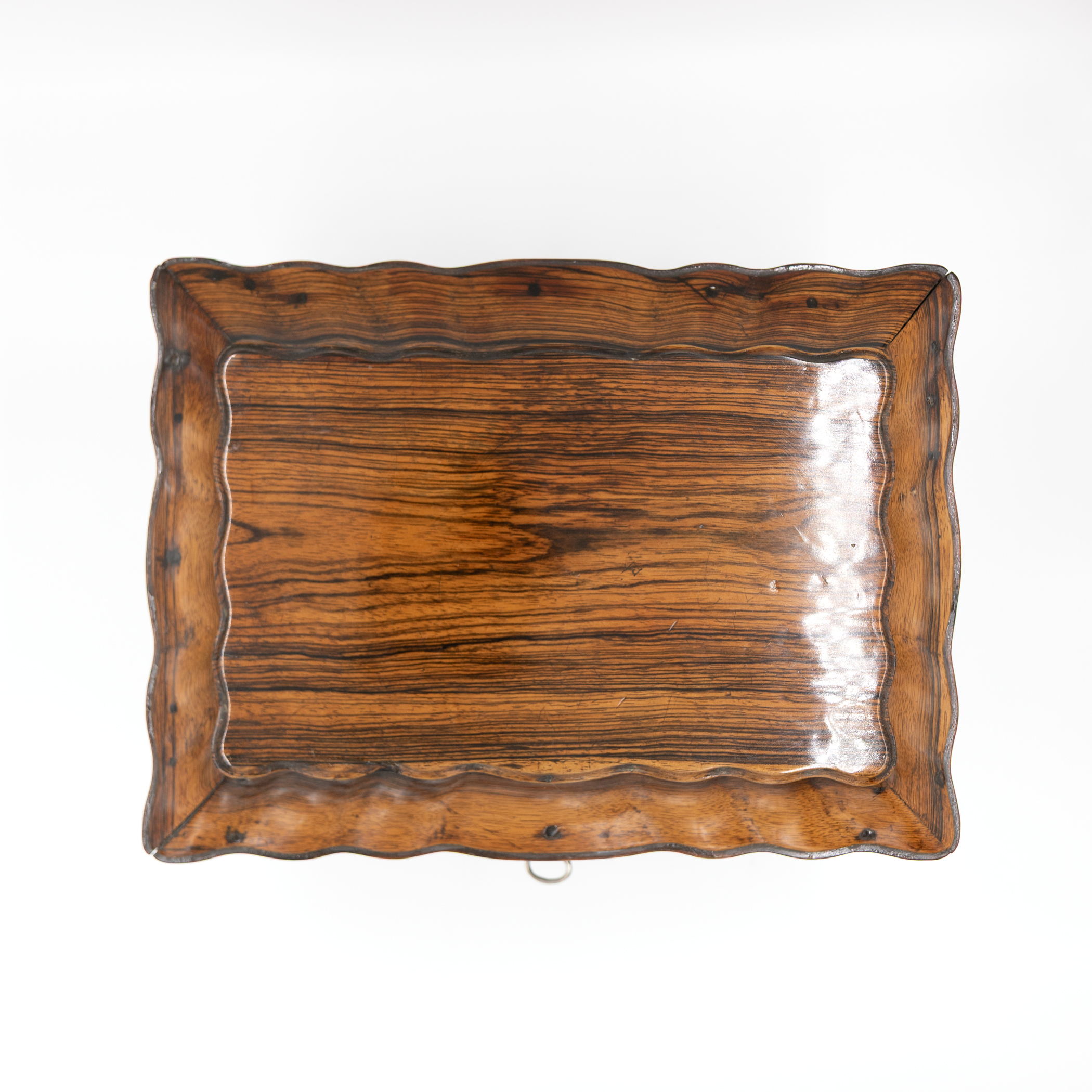 Top view of serpentine-moulded coromandel lid