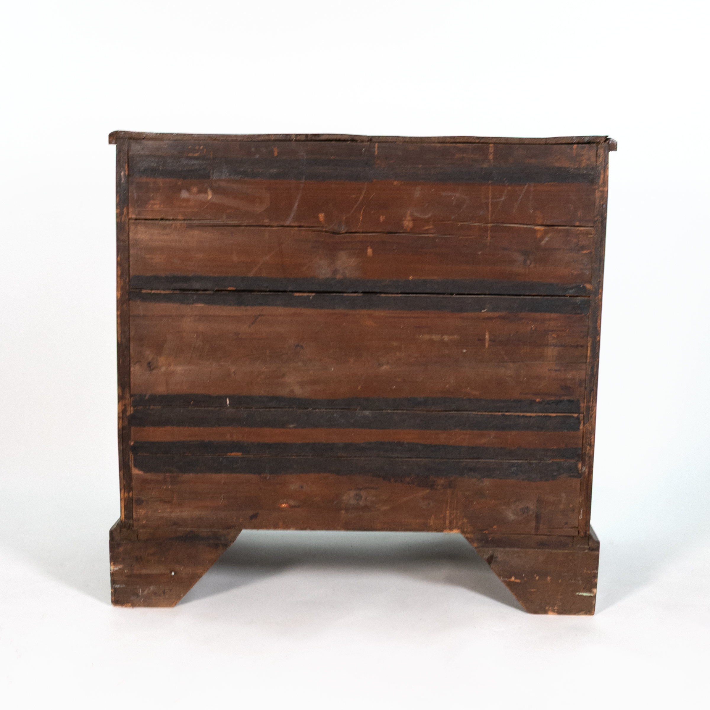 Back view of George II walnut chest of drawers, English circa 1720, showing unfinished reverse and carcase boards, Garden Court Antiques San Francisco