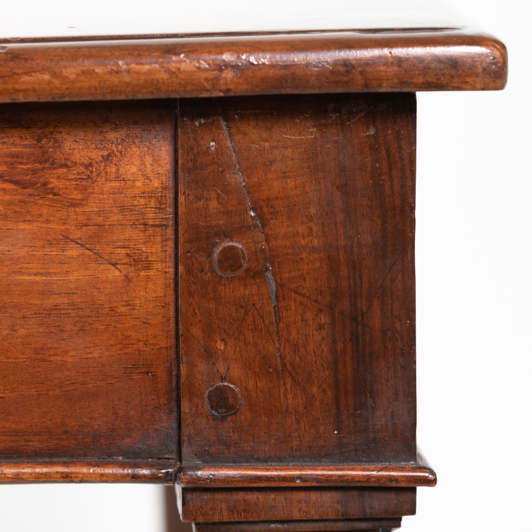 Pegged corner construction of Italian walnut writing table, circa 1800.